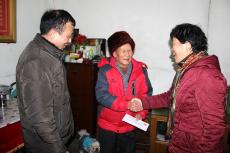 集團(tuán)組織開展春節(jié)慰問活動(dòng)