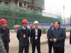 黃山市市長(zhǎng)到集團(tuán)東方麗景四期項(xiàng)目調(diào)研